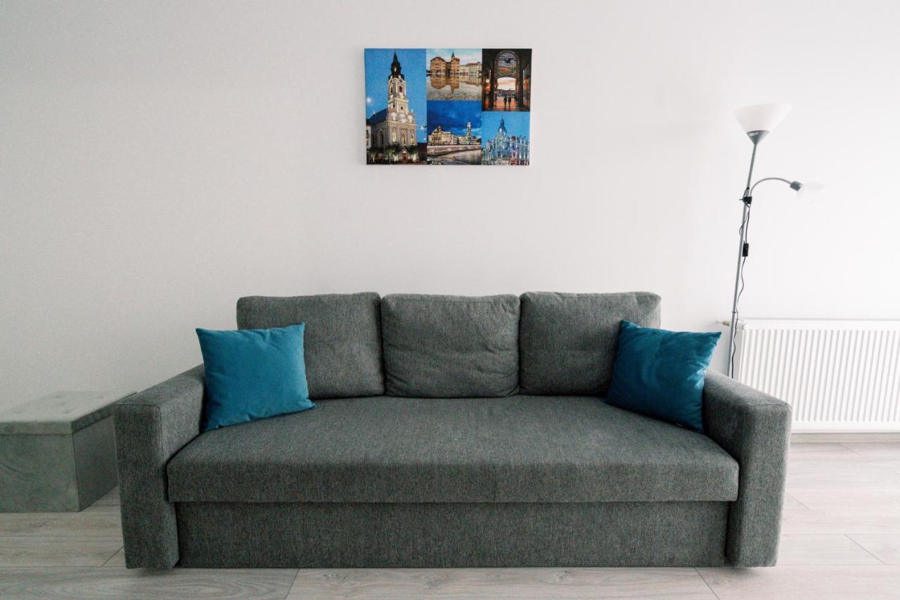 Peace House Appartement Oradea Buitenkant foto