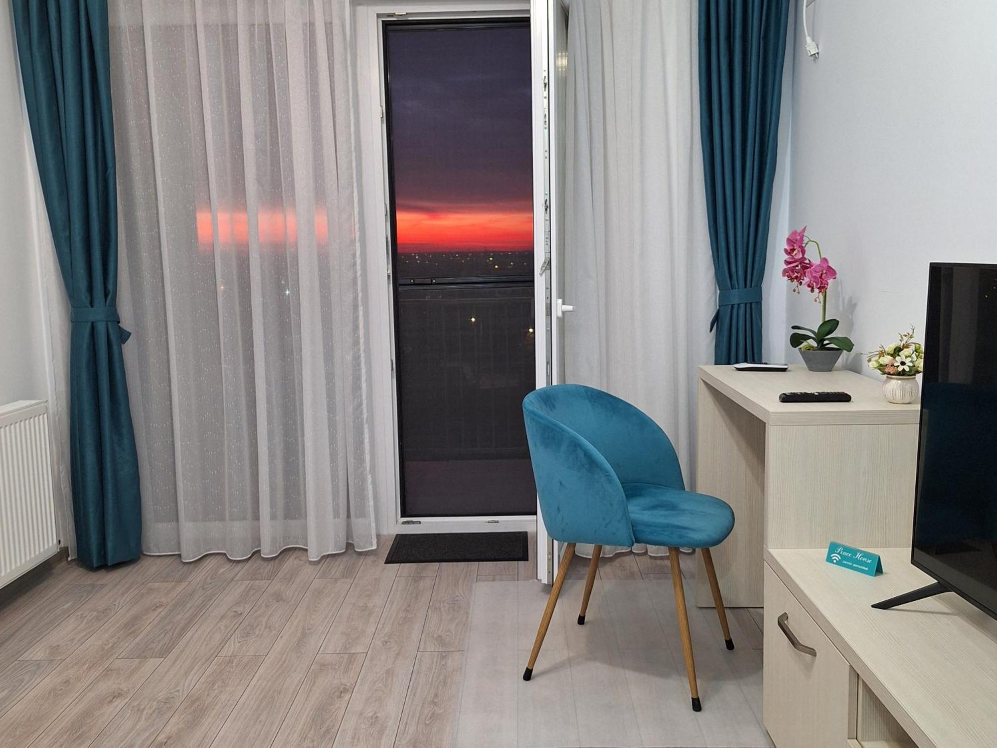 Peace House Appartement Oradea Buitenkant foto